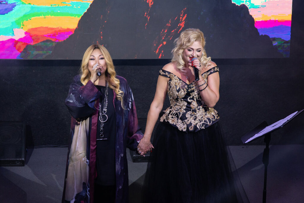 Natalya Palinova and Anita Tsoy duet at Motivation Awards